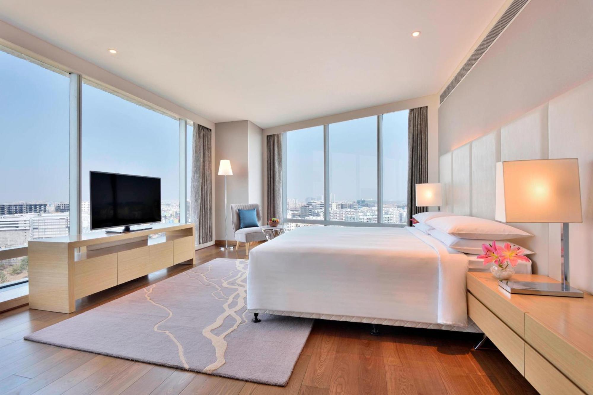 Marriott Executive Apartments Hyderabad Ngoại thất bức ảnh